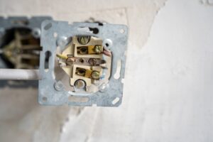 how electrical connection problems cause ac breakdowns